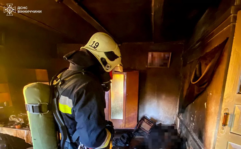 У пожежі, що виникла через куріння, загинуло двоє людей на Вінниччині - фото 2