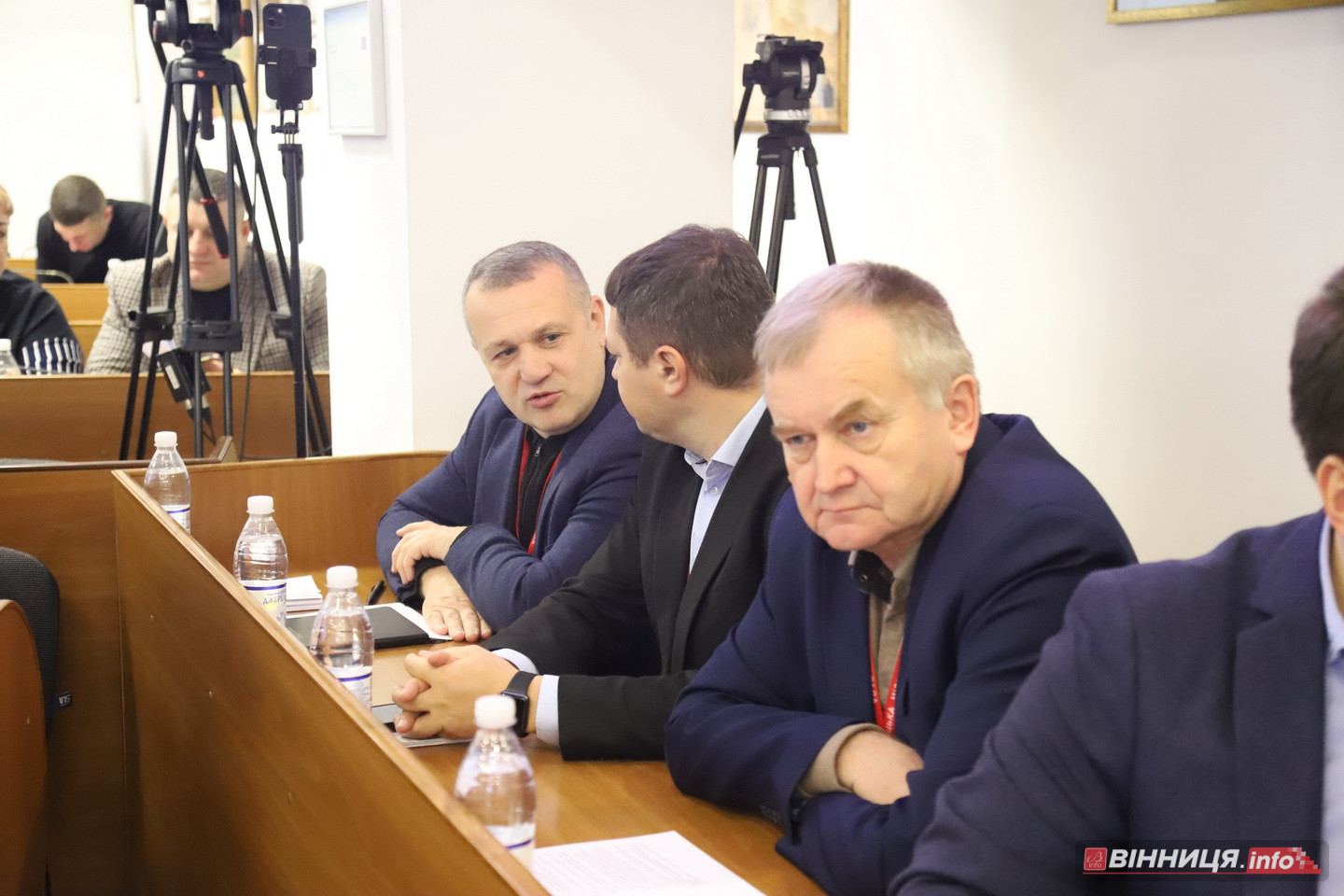 У Вінниці відбулося останнє у 2025 році засідання міськради: які рішення ухвалили депутати - фото 10