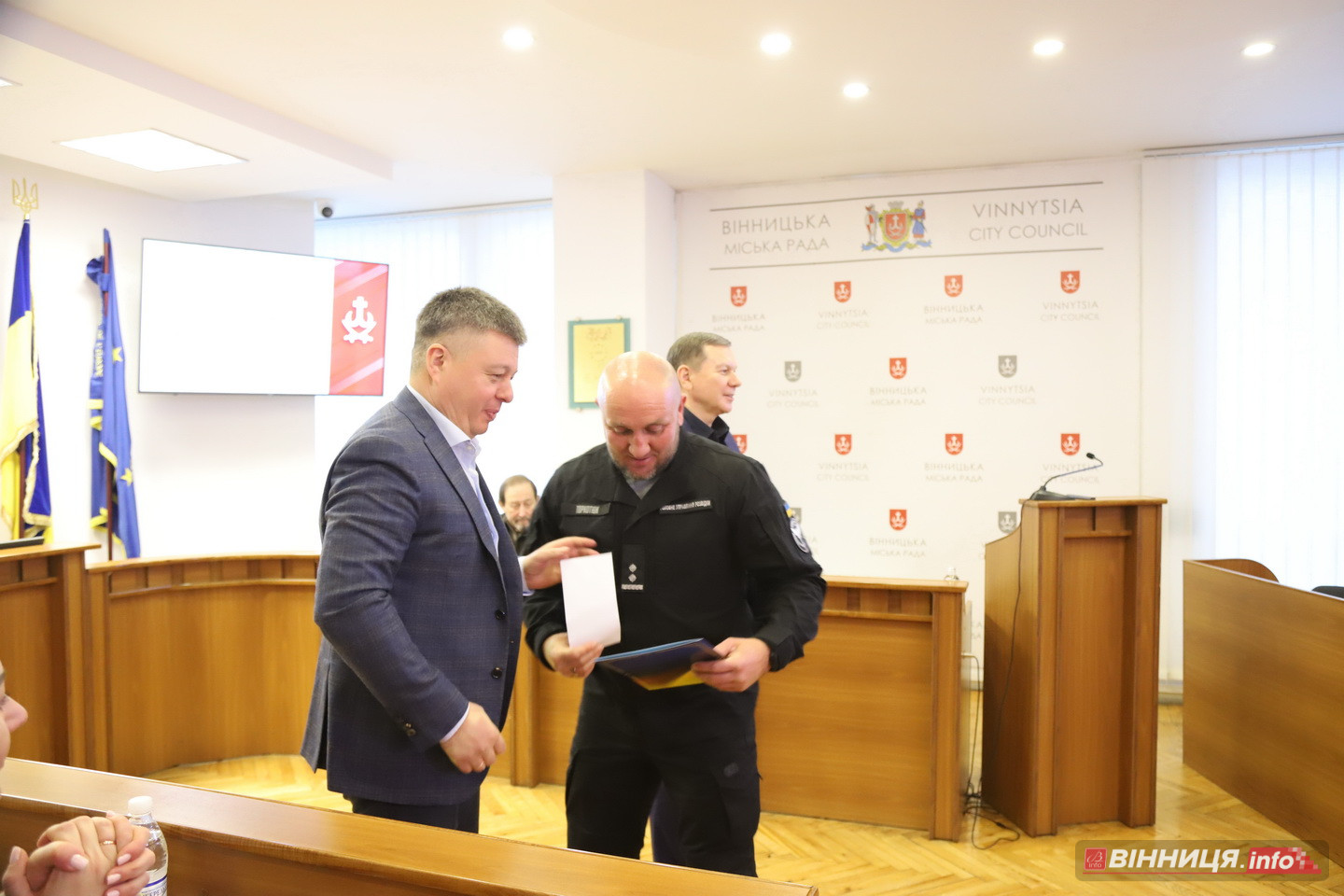 У Вінниці відбулося останнє у 2025 році засідання міськради: які рішення ухвалили депутати - фото 4