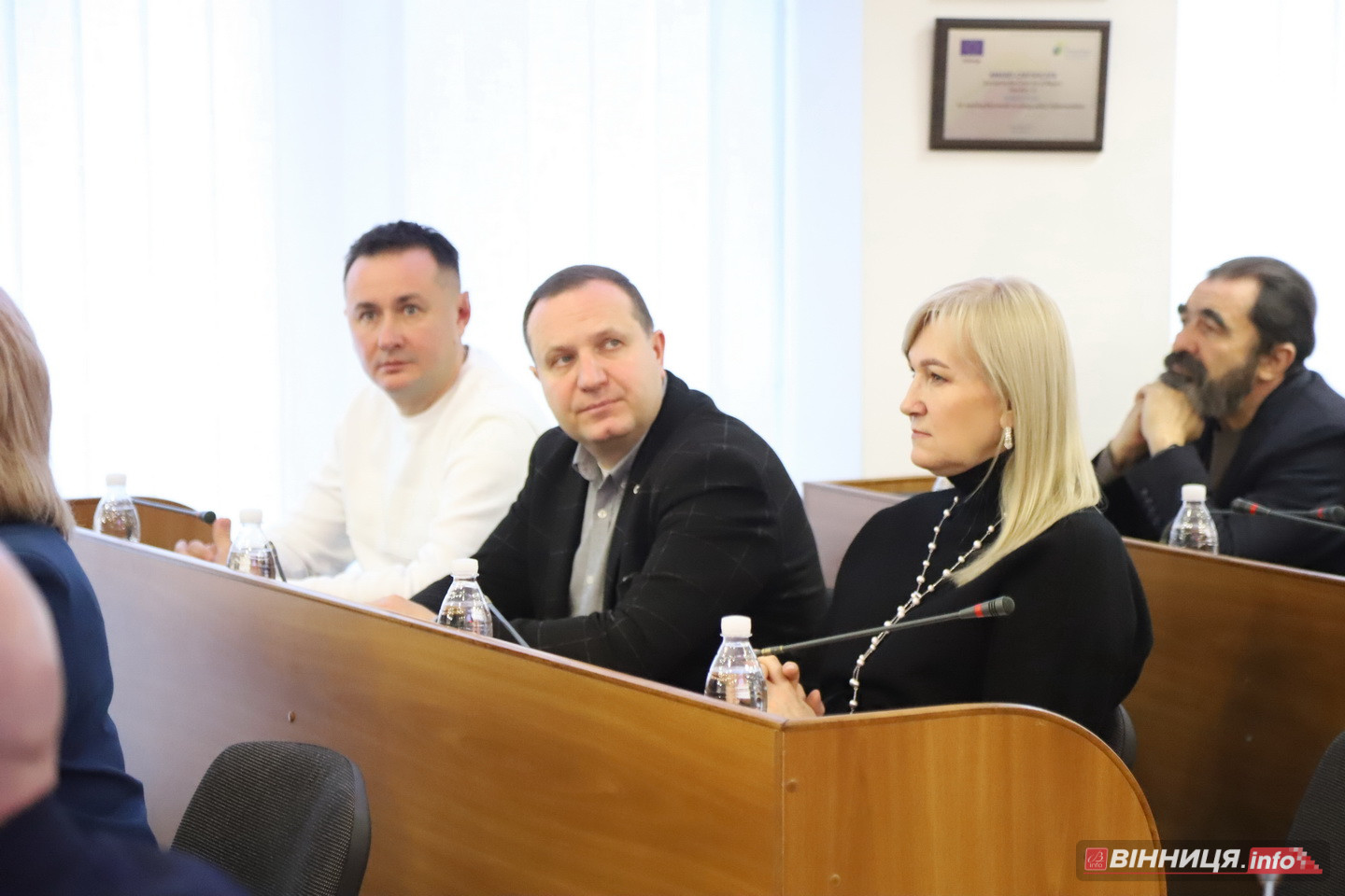 У Вінниці відбулося останнє у 2025 році засідання міськради: які рішення ухвалили депутати - фото 6