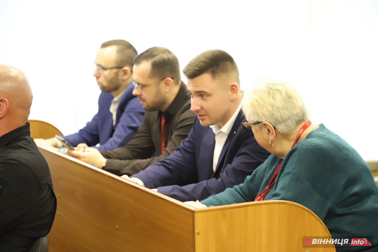 У Вінниці відбулося останнє у 2025 році засідання міськради: які рішення ухвалили депутати - фото 36