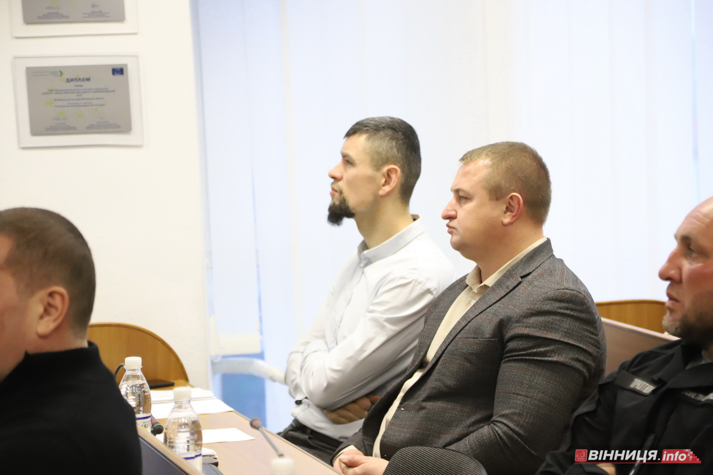 У Вінниці відбулося останнє у 2025 році засідання міськради: які рішення ухвалили депутати - фото 40