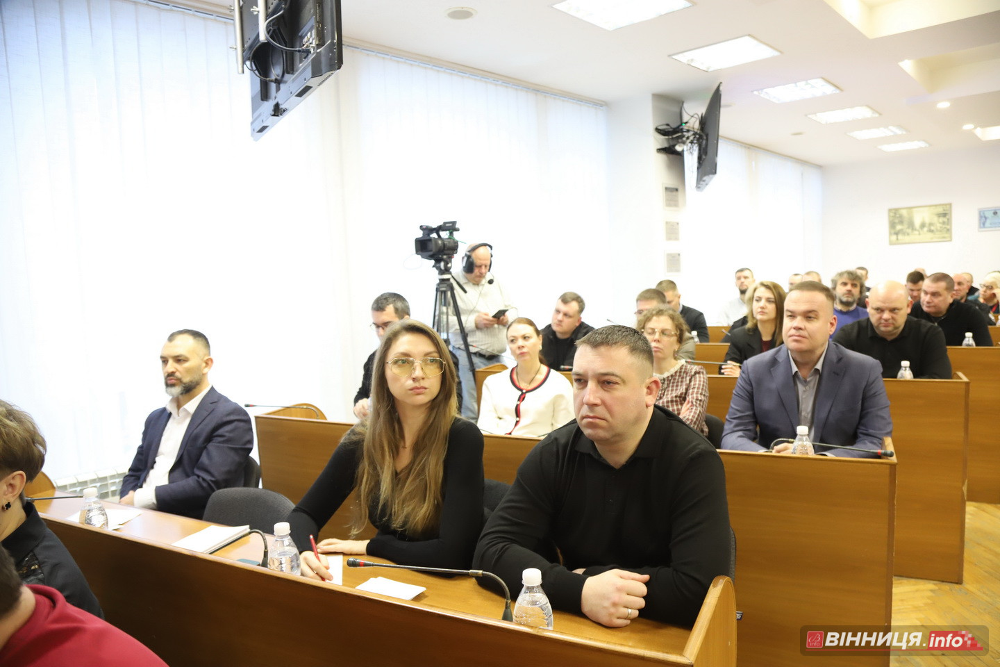 У Вінниці відбулося останнє у 2025 році засідання міськради: які рішення ухвалили депутати - фото 32