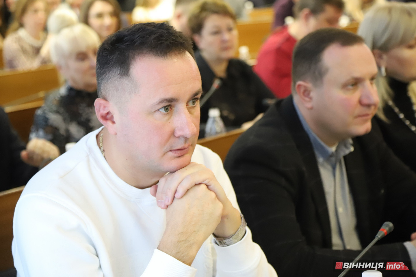 У Вінниці відбулося останнє у 2025 році засідання міськради: які рішення ухвалили депутати - фото 17
