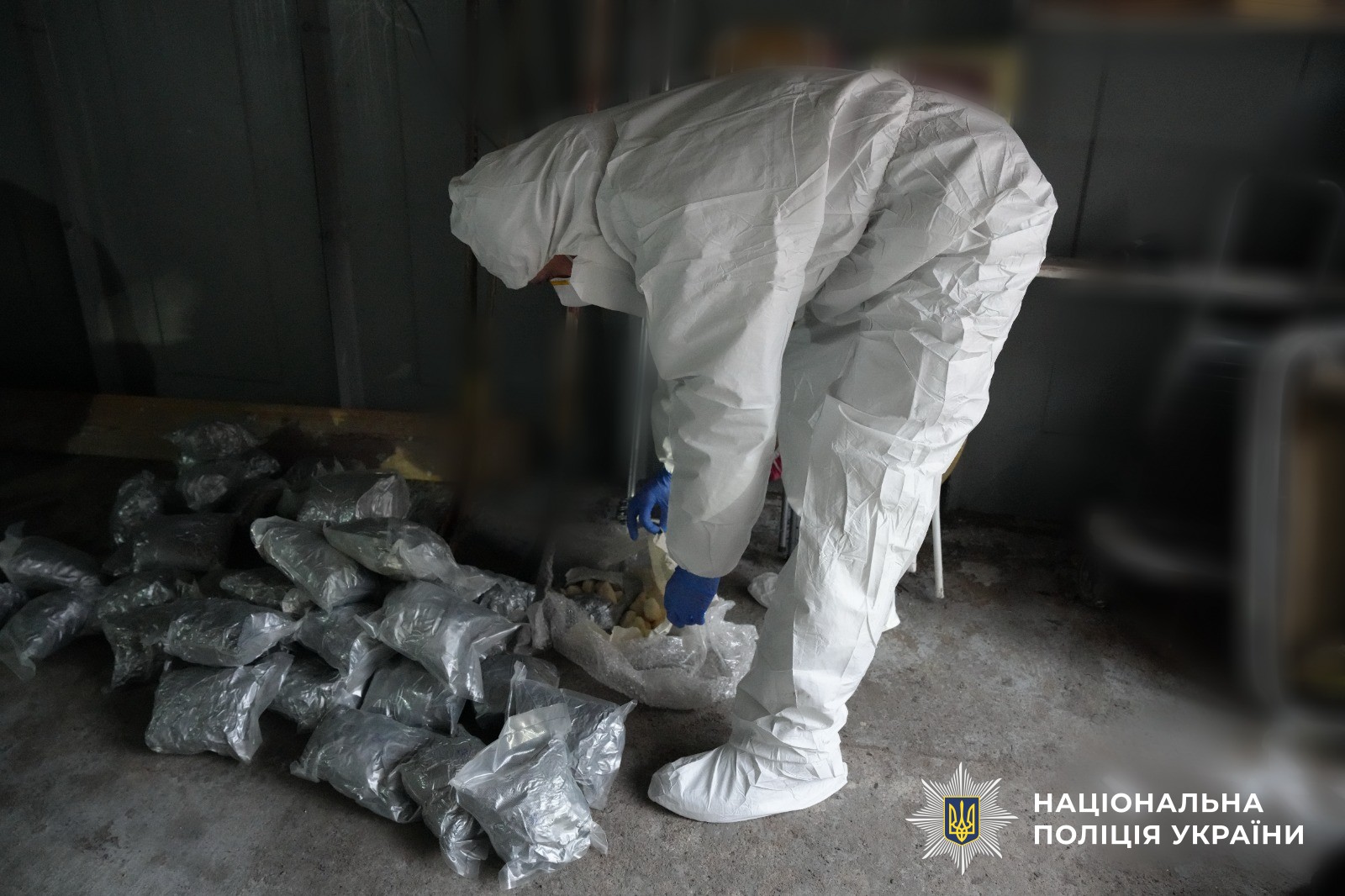 В Україні розкрили масштабну наркосхему: вилучили близько 160 кг психотропів