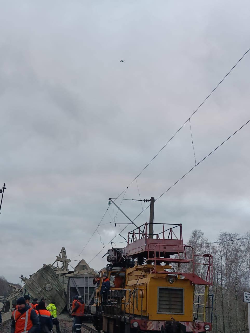 Показали наслідки прильоту дрона у вантажний потяг під Коростенем - фото 2