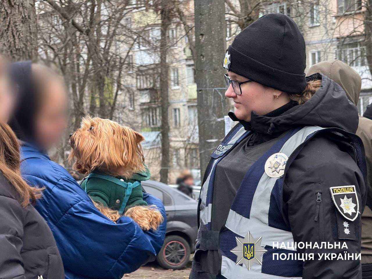 Поліцейські продовжують документувати наслідки ворожої атаки у Святошинському районі - фото 3