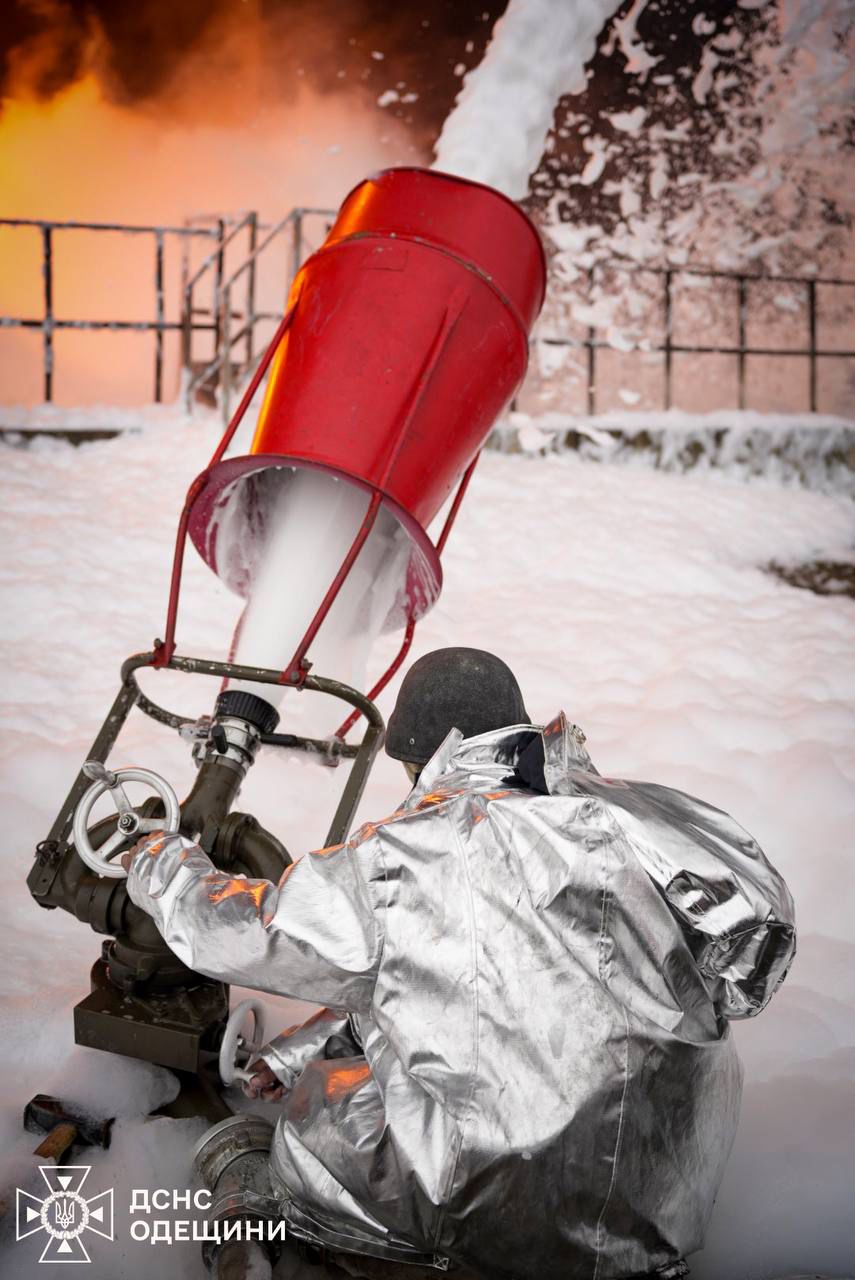 Армія РФ 5 разів обстріляла підприємство на Одещині - фото 2