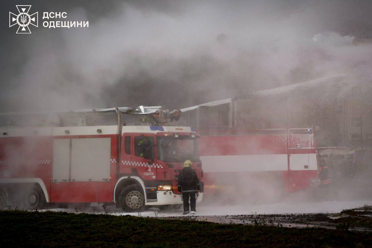 Армія РФ 5 разів обстріляла підприємство на Одещині - фото 3