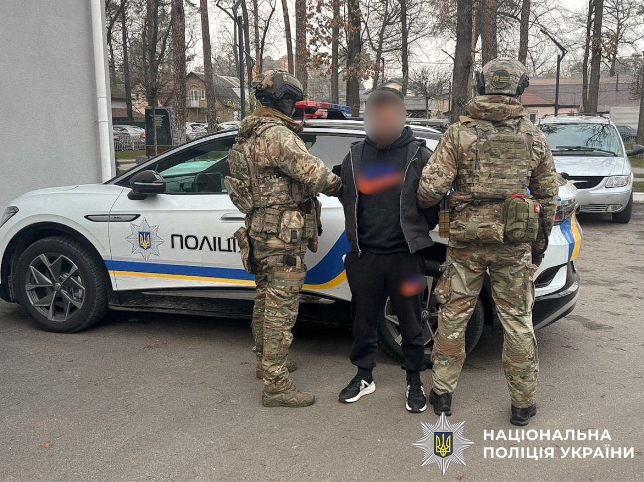 Одинадцять вогнепальних поранень: на Київщині група осіб розстріляла чоловіка на кладовищі