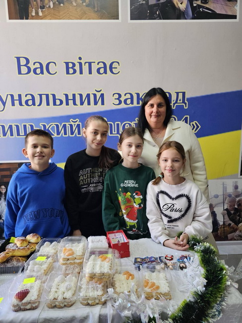 Вінницький ліцей №4 зібрав допомогу воїнам із трьох бригад