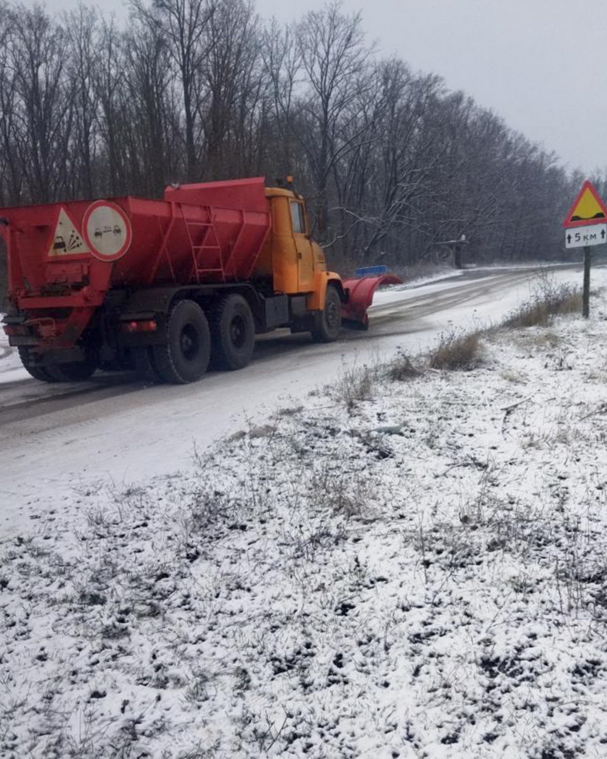 На дорогах Вінниччини працює спецтехніка - фото 4