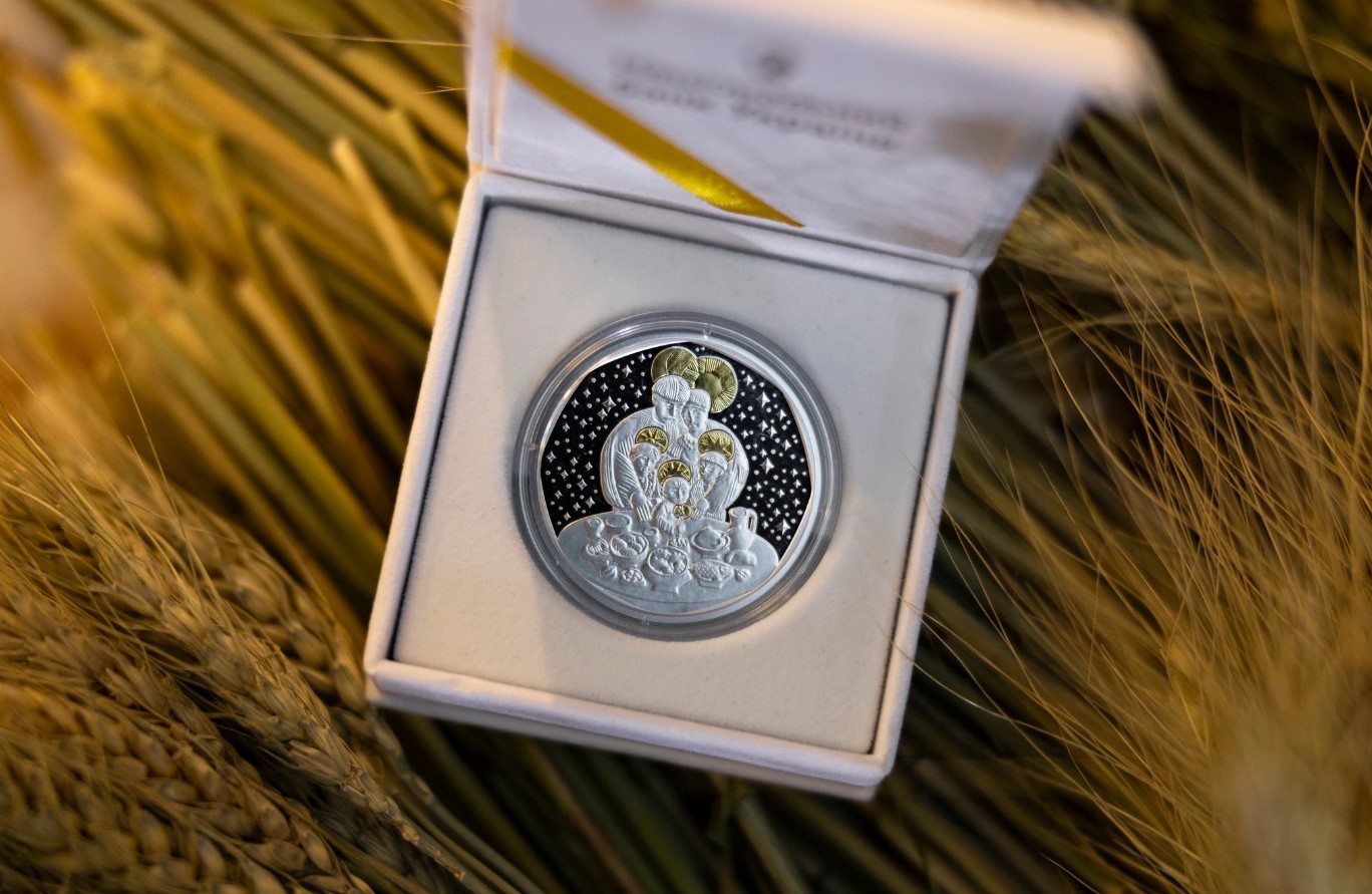 Нацбанк випустив різдвяну монету «Дух Різдва» - фото 2