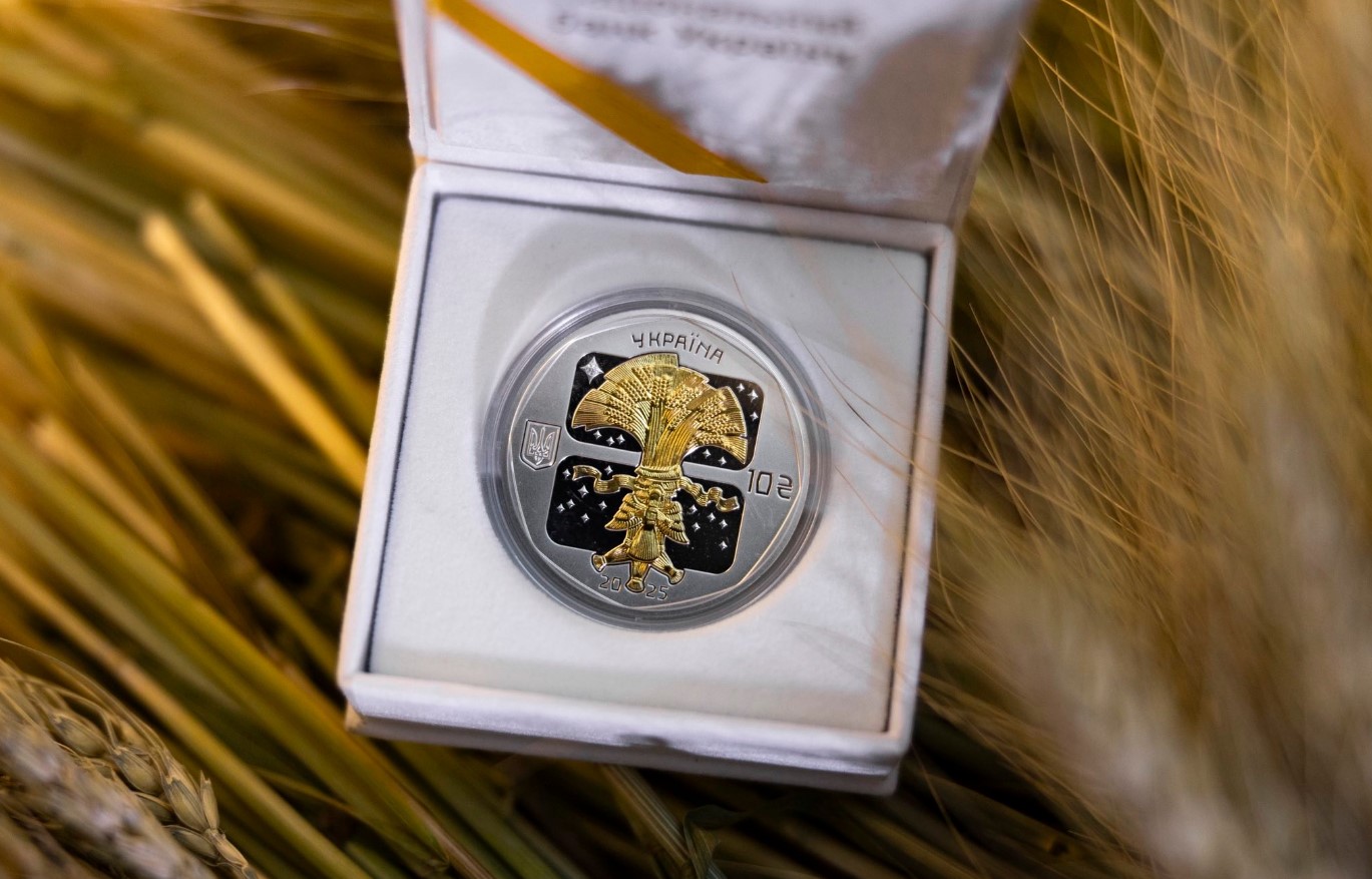 Нацбанк випустив різдвяну монету «Дух Різдва» - фото 3