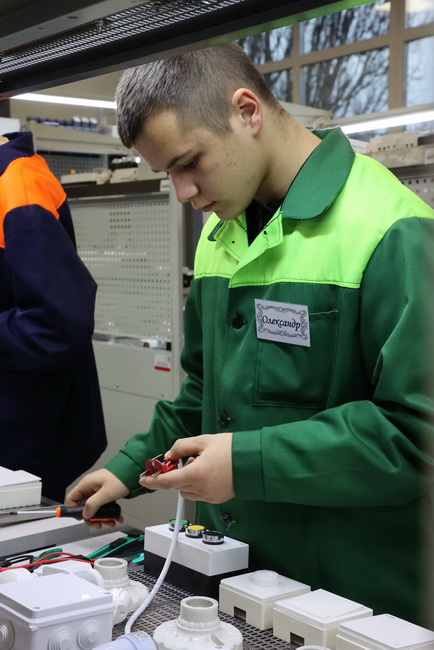 У Вінницькому коледжі створили сучасну майстерню для електромонтерів - фото 15