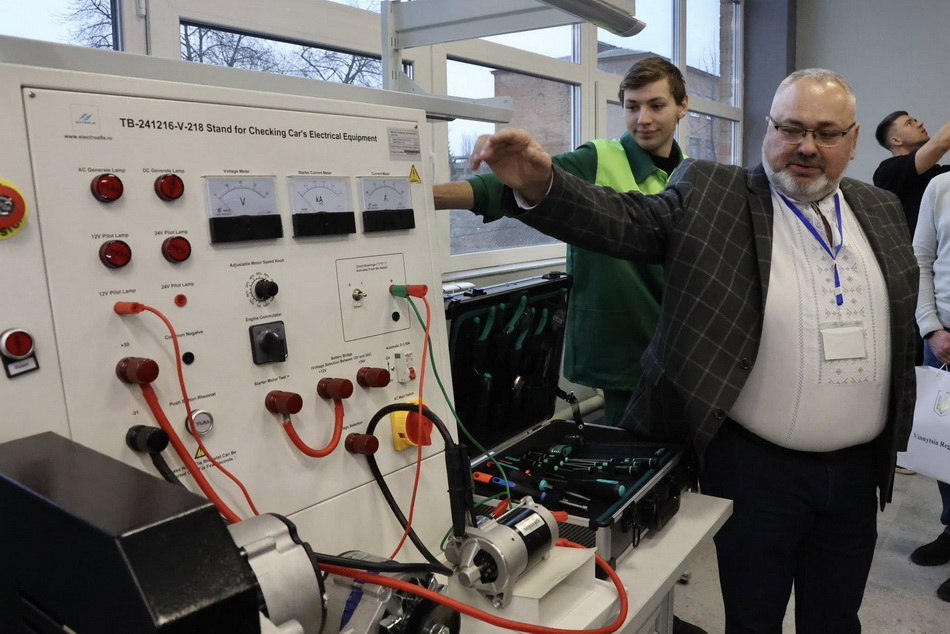 У Вінницькому коледжі створили сучасну майстерню для електромонтерів - фото 16