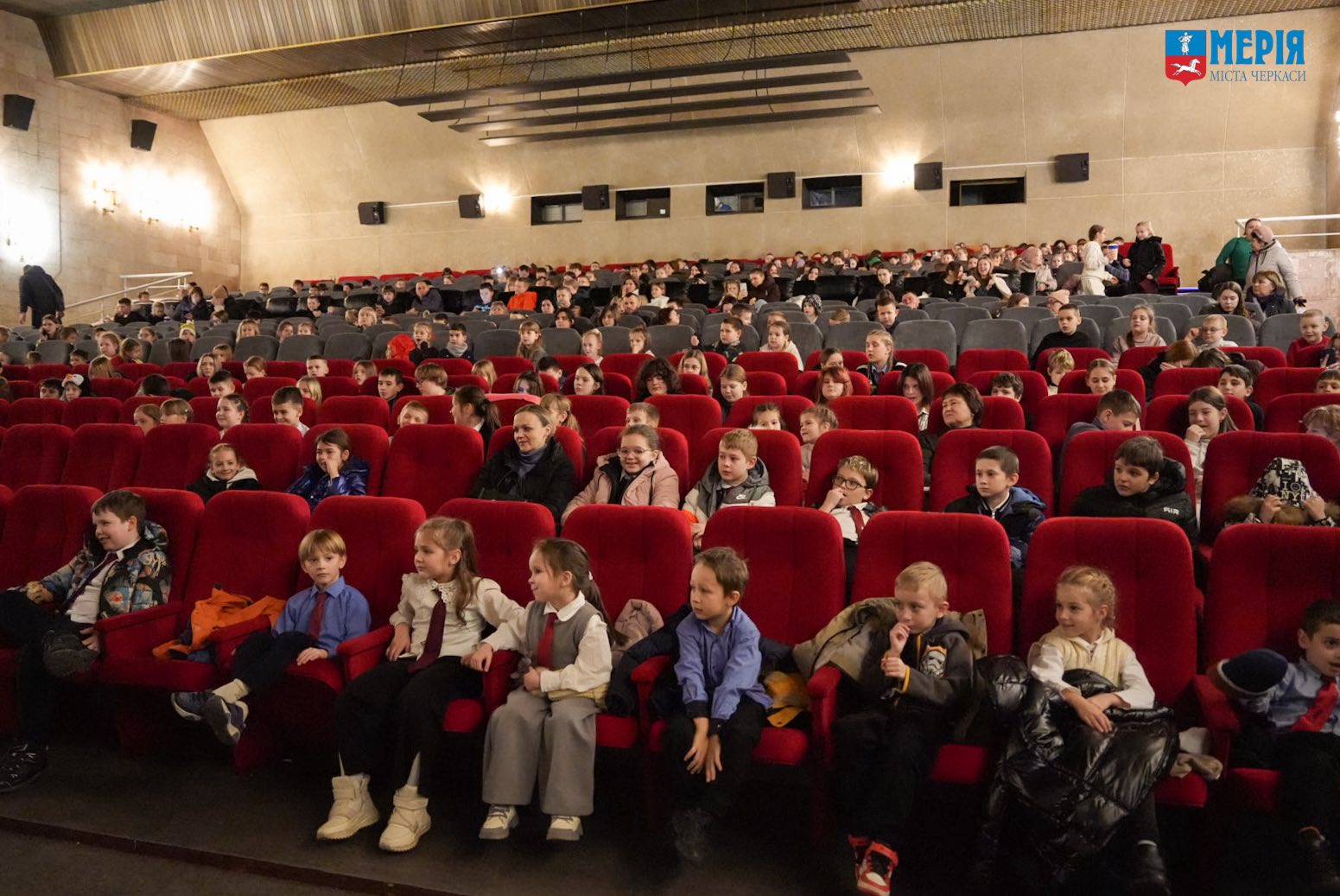 Для дітей захисників в Черкасах організували різдвяне свято