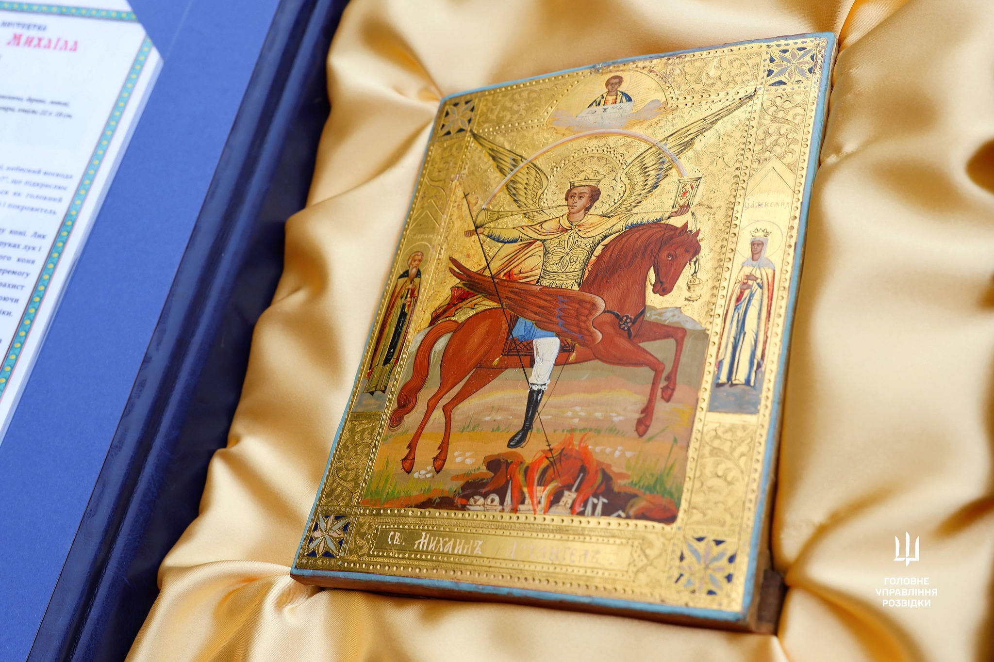 Різдвяне диво: Буданов передав Епіфанію унікальну старовинну ікону