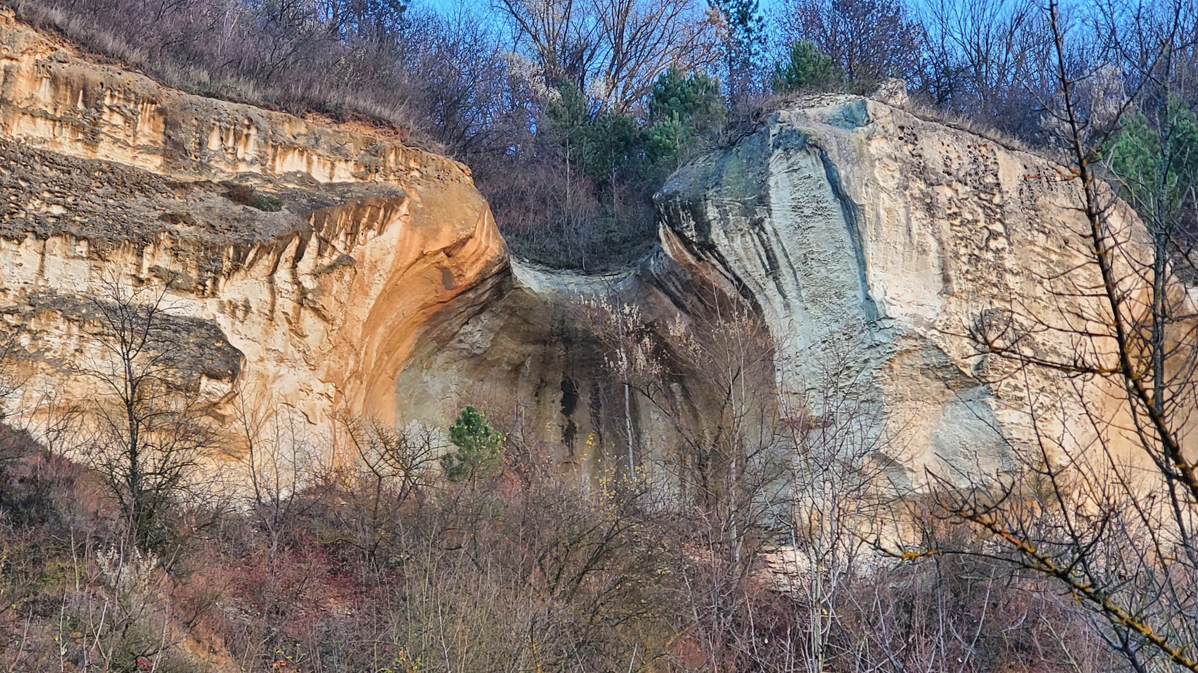 Дністер на кордоні Вінниччини: фото села по той бік берега