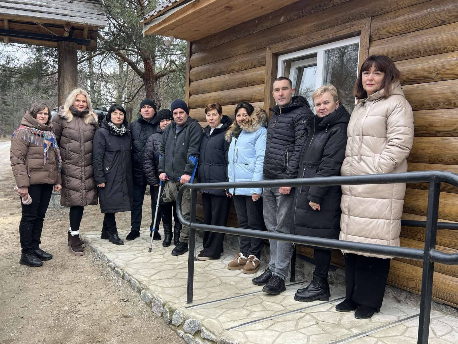У селі на Вінниччині в будиночку зі зрубу облаштували ветеранський простір - фото 2
