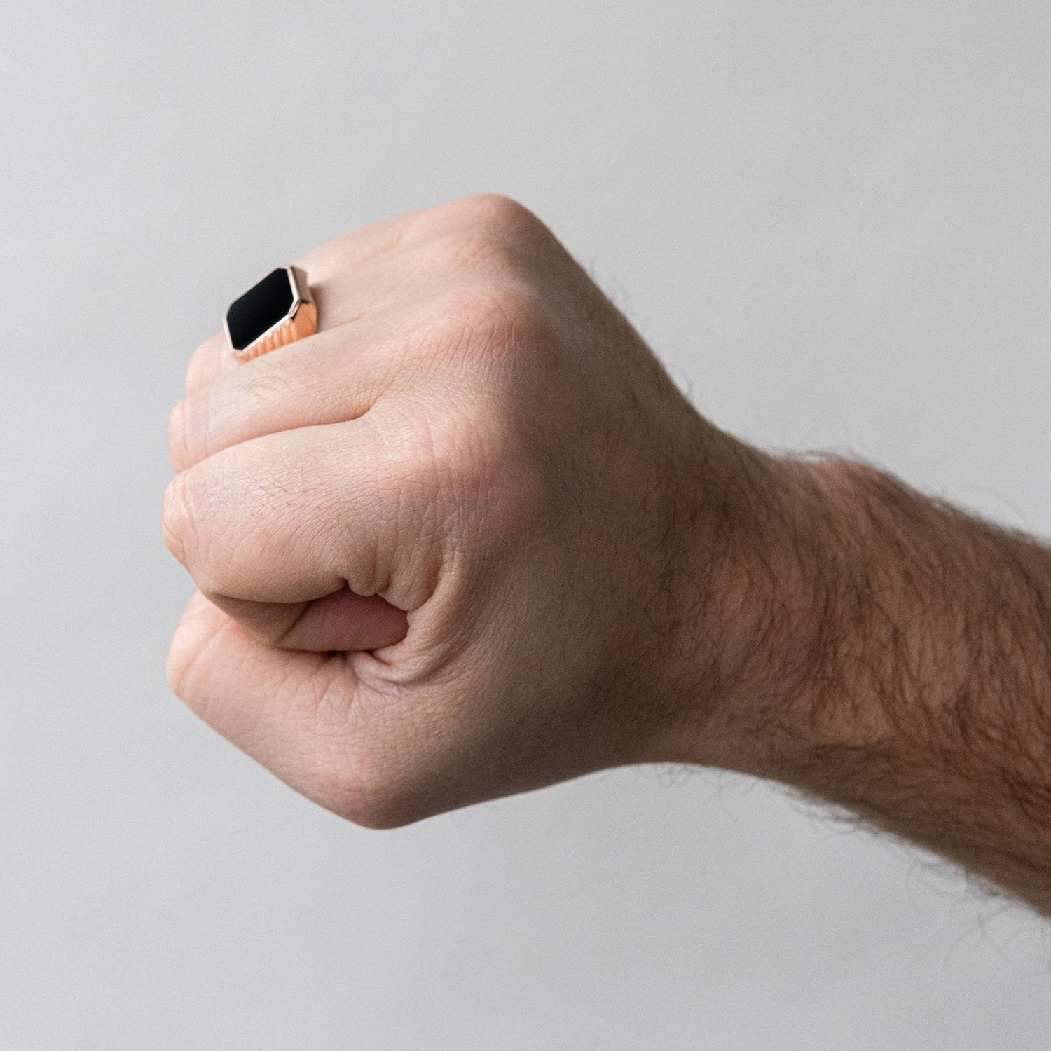 Чоловічі печатки: як обрати та носити