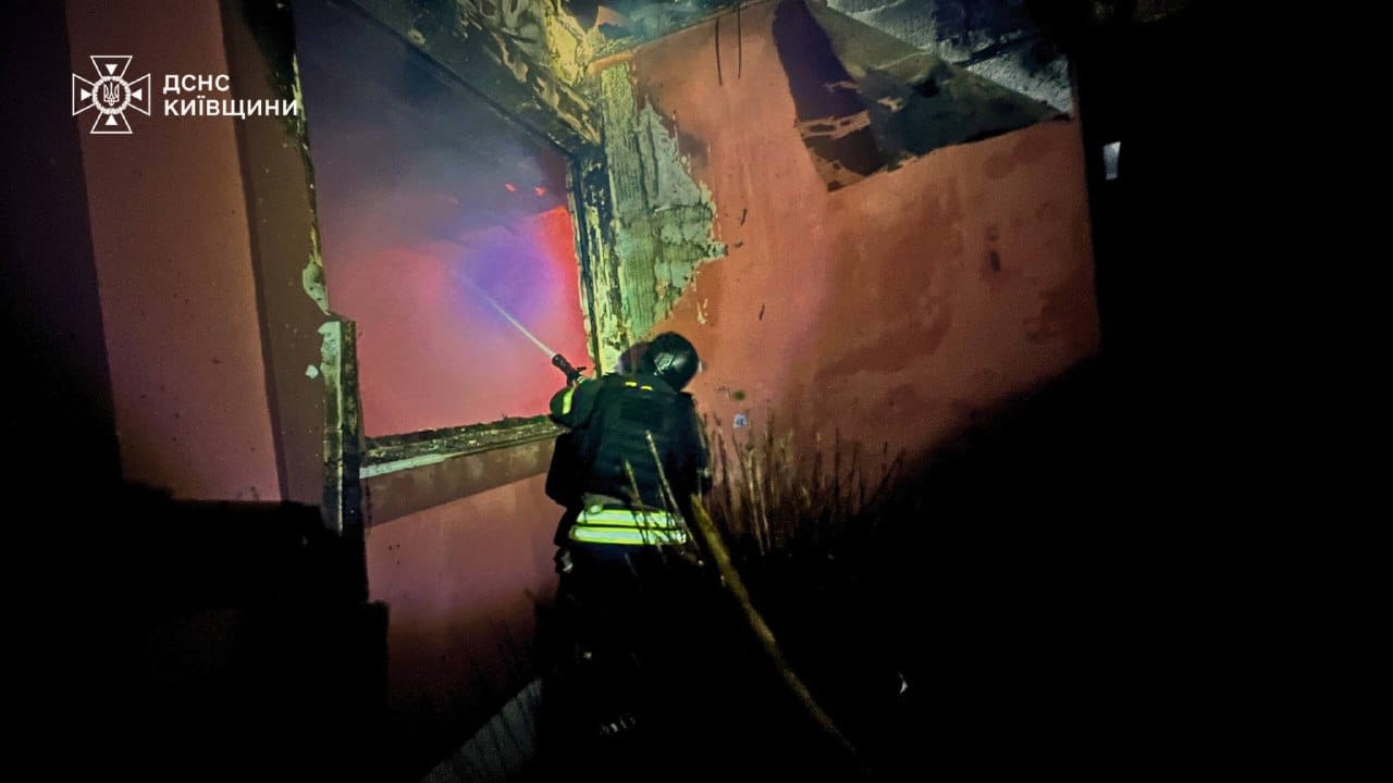 РФ завдала ударів по критичній інфраструктурі та будинках на Київщині - фото 4