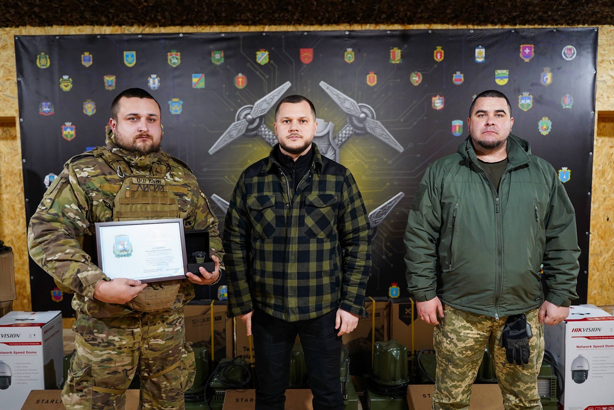 Київщина передала сучасне обладнання оборонцям з 114 бригади Сил територіальної оборони - фото 3