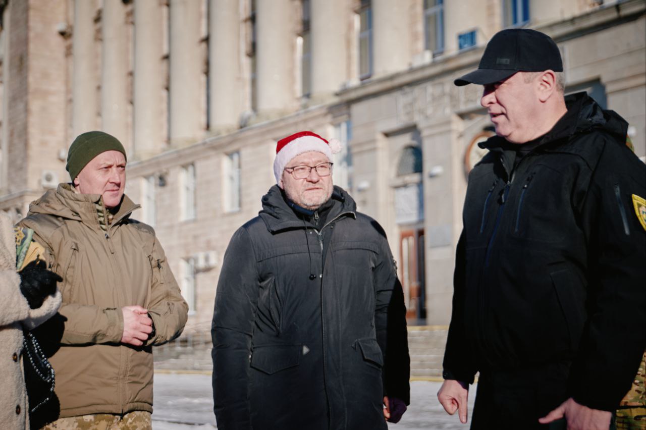 Черкащина передала новорічні подарунки для захисників - фото 2