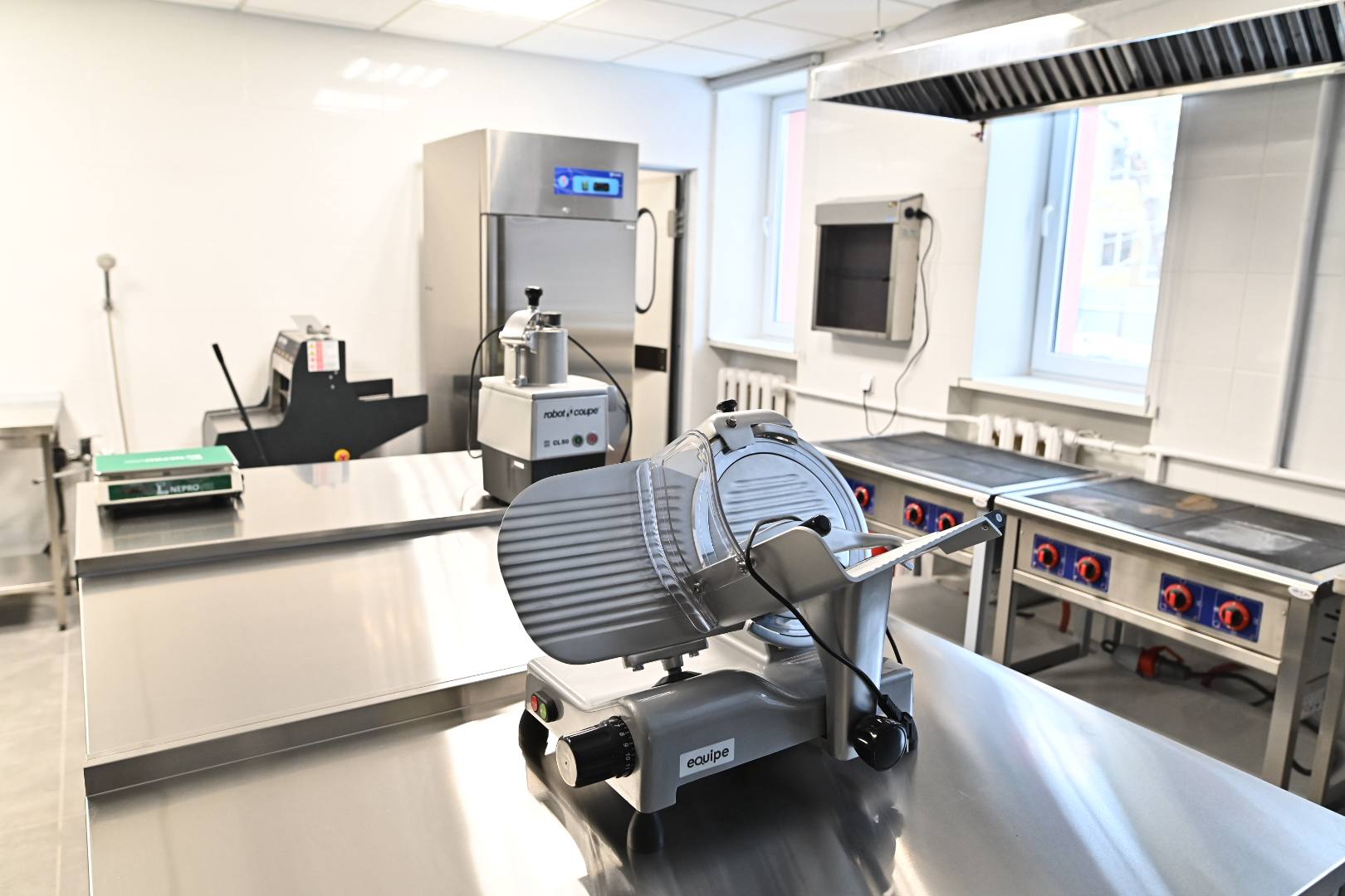 В Ірпінському ліцеї відкрили оновлений харчоблок - фото 3