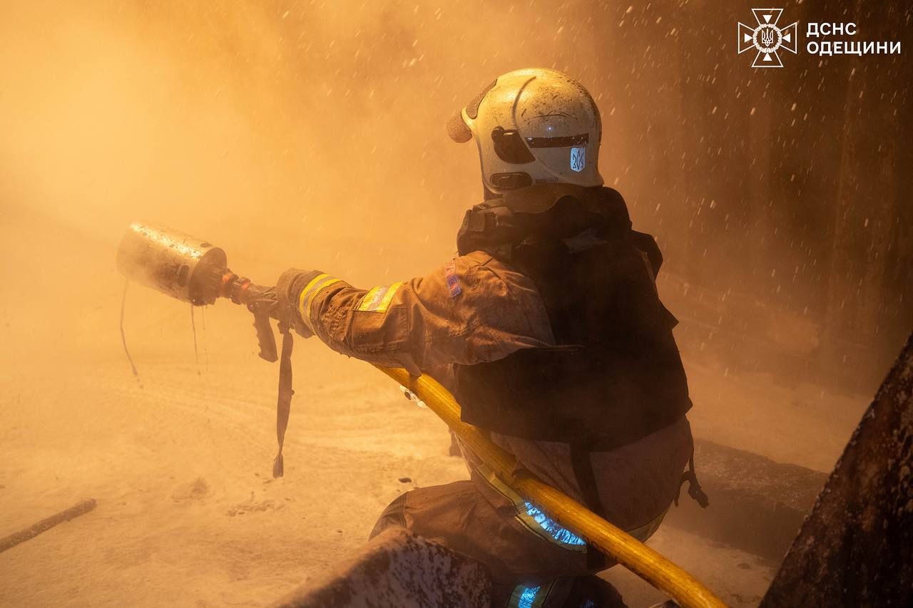 В новорічну ніч Росія завдала ударів по Одещині - фото 3