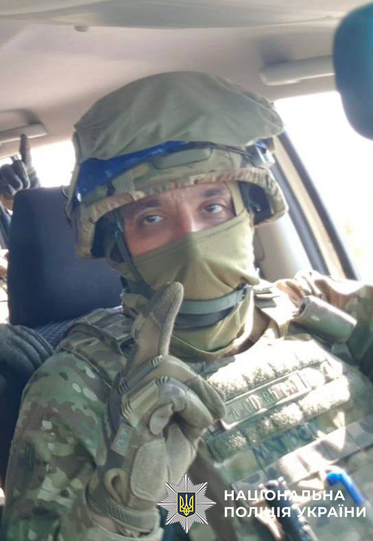 Тридцять годин із пораненою рукою на «нулі»: історія київського поліцейського Олександра Матвіюка