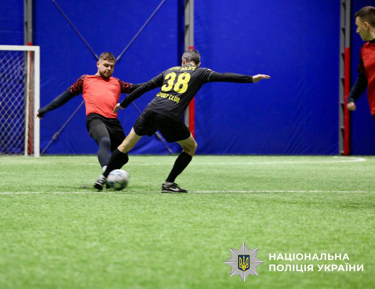 Поліцейські Києва перемогли у турнірі з мініфутболу серед військових і ветеранів - фото 2