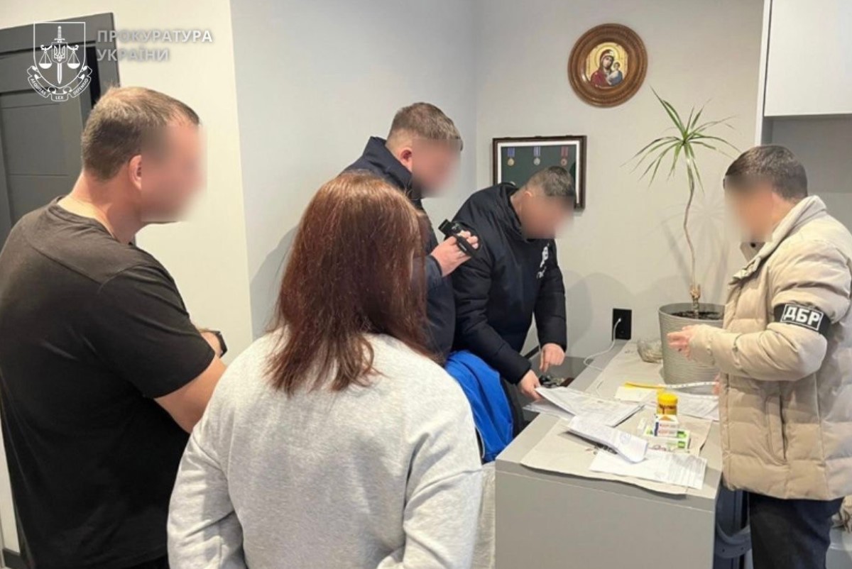 На Прикарпатті правоохоронець привласнив 2,7 млн грн державної допомоги родині загиблої захисниці «Азовсталі»