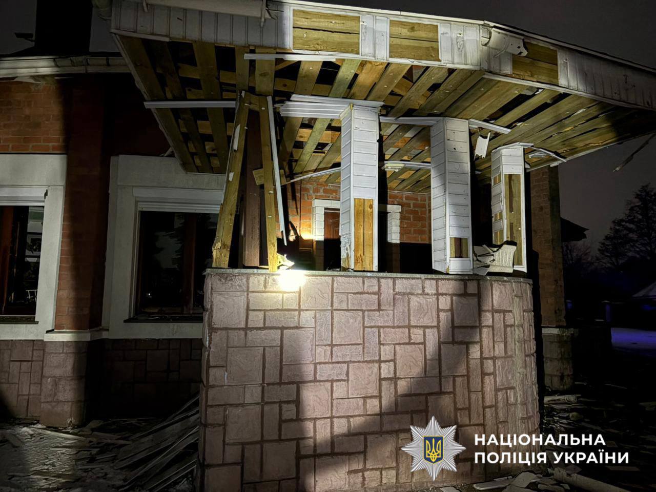 Поліція Київщини фіксує наслідки ворожої атаки - фото 2