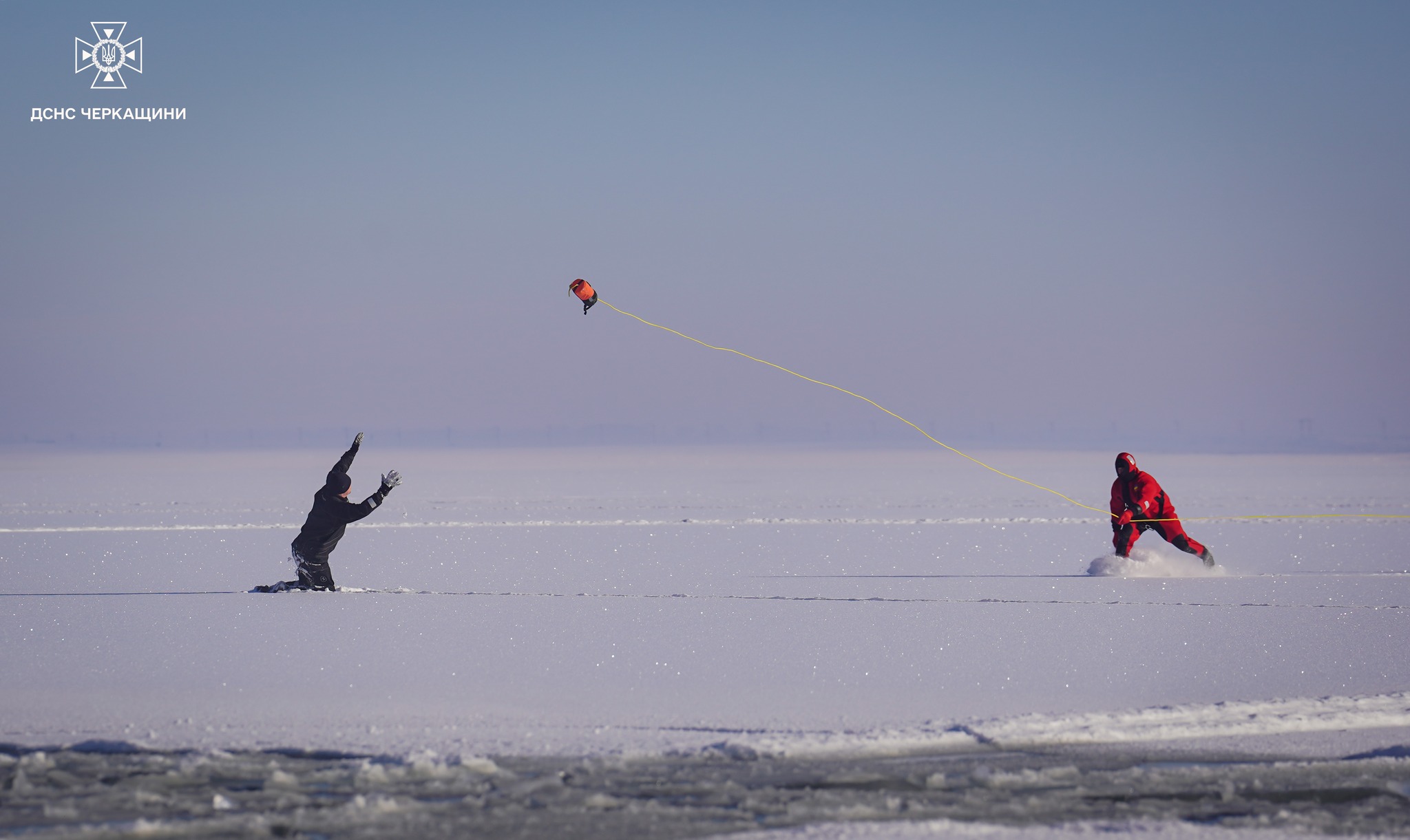 Черкаські рятувальники удосконалюють навички порятунку на льоду