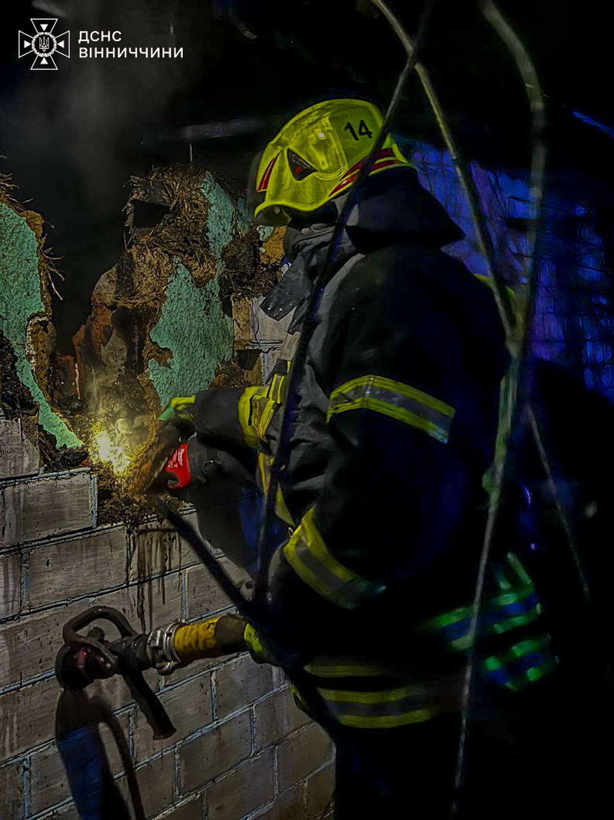 Пожежі у будинках на Вінниччині: одна людина загинула, одну врятували - фото 2