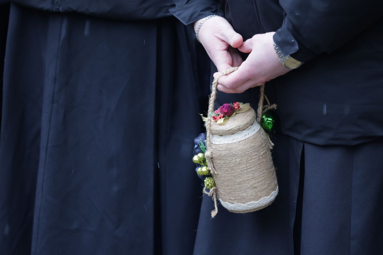 Військові капелани освятили воду на площі Ринок у Львові. Фото - фото 6