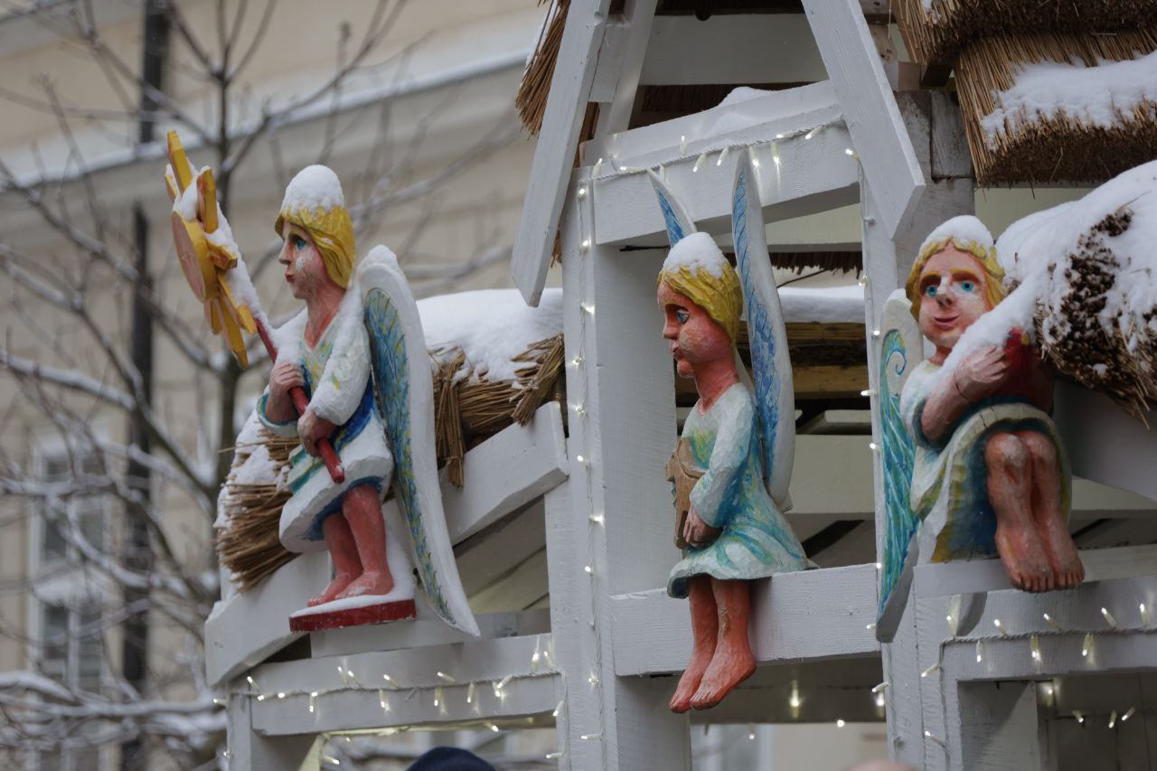 Військові капелани освятили воду на площі Ринок у Львові. Фото - фото 4