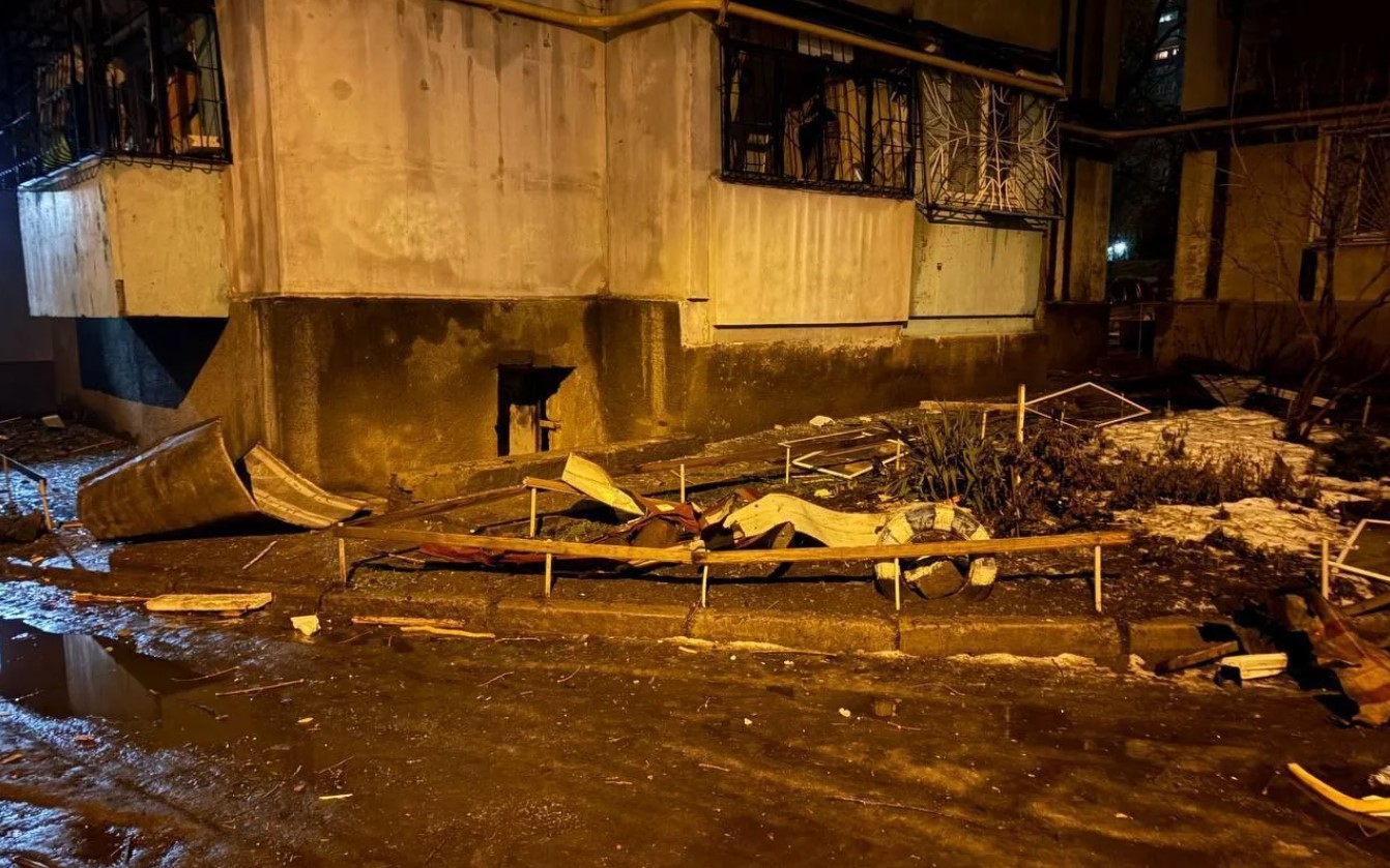 Дніпро зазнало масованого обстрілу, серед постраждалих – діти