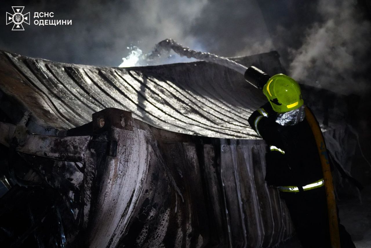 Росія вбила двох людей під час обстрілу Одещини - фото 4