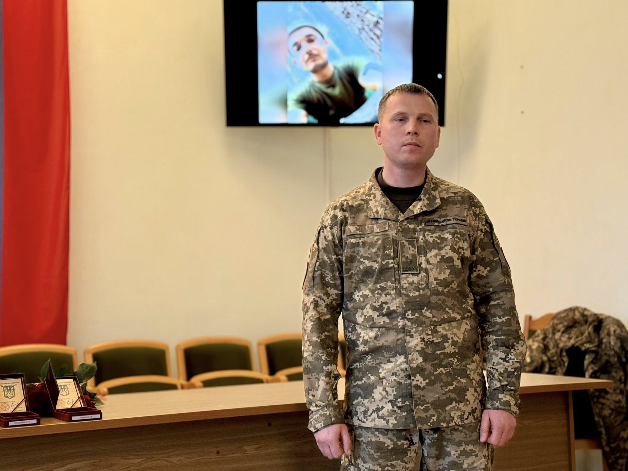 На Вінниччині передали нагороди родинам 8 полеглих воїнів - фото 11