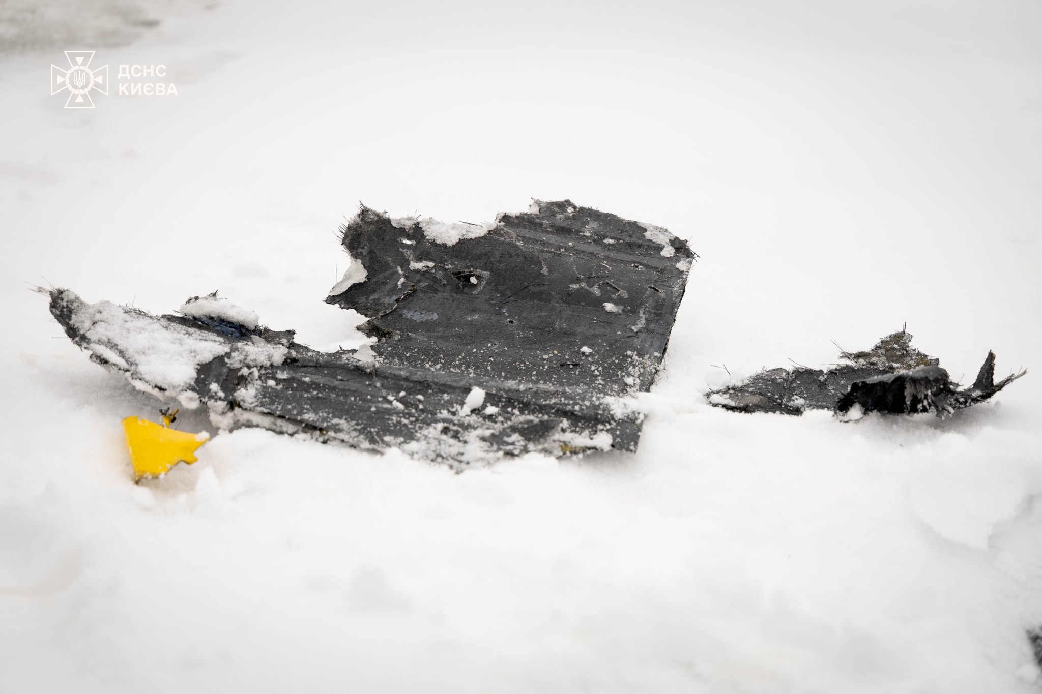 У Києві водолази-сапери вилучили з акваторії Дніпра залишки ворожого БпЛА