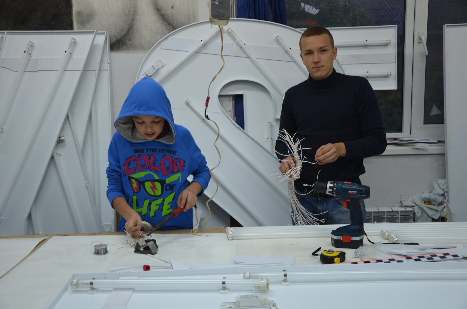 Воїн та автор артоб'єкта «Я люблю Вінницю» зробив скульптуру коня зі снігу - фото 4