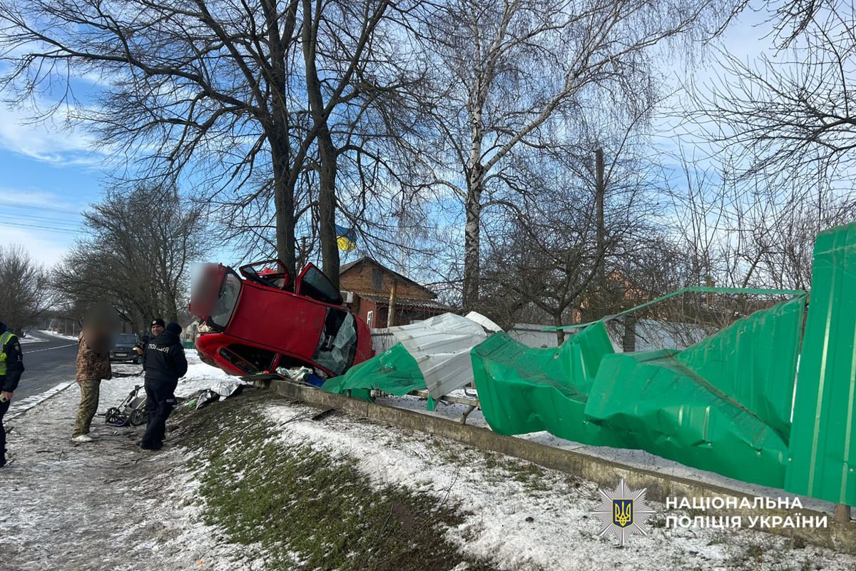 Жахлива аварія на Черкащині: загинула жінка, 1-річна та 15-річна дитина в лікарні