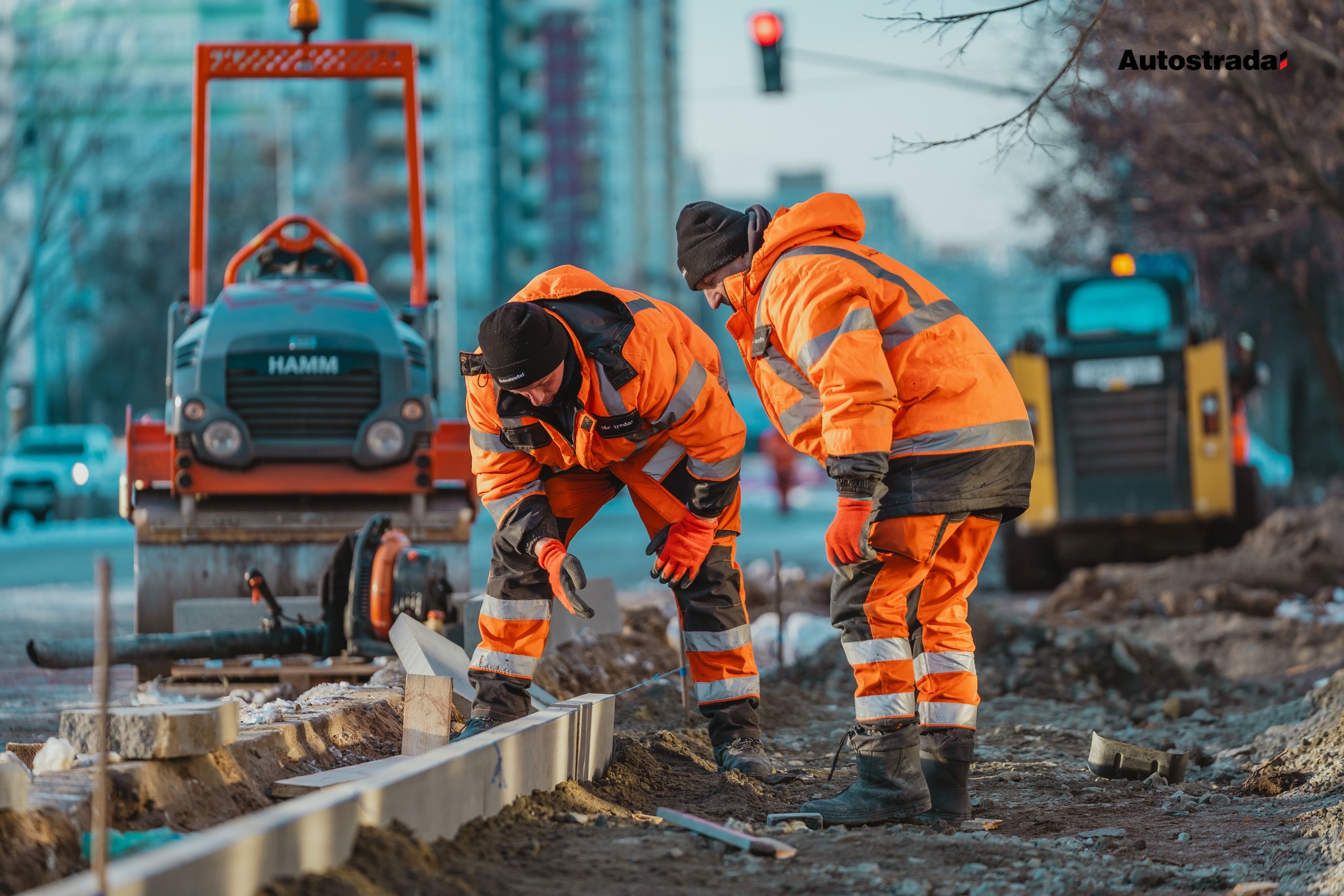 Капітальний ремонт Харківського шосе у Києві триває