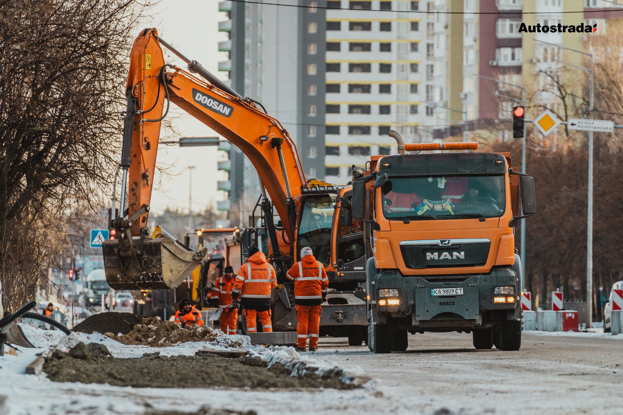 Капітальний ремонт Харківського шосе у Києві триває - фото 5