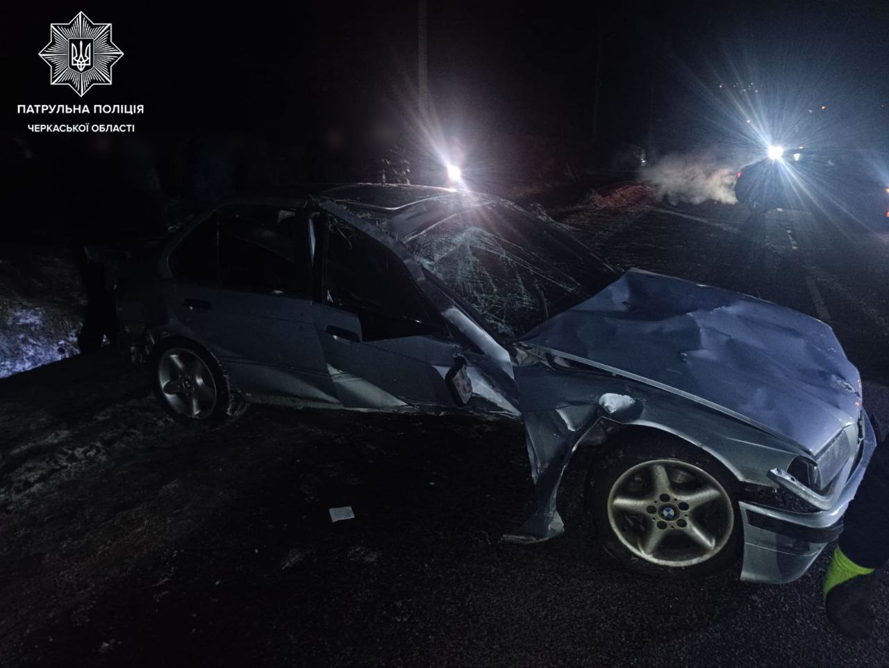 Автомобіль BMW перекинувся у Черкасах, за кермом був неповнолітній - фото 2