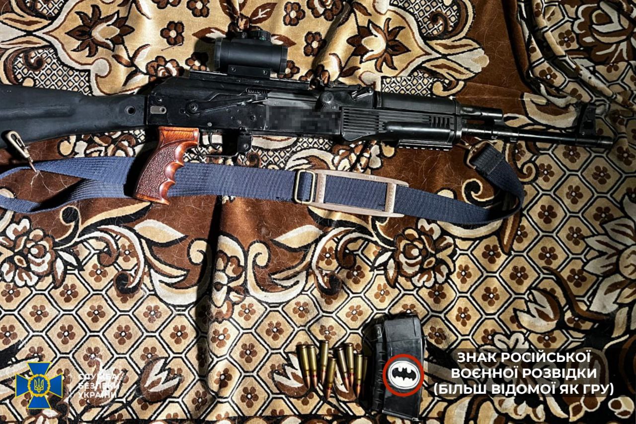 На Київщині викрили мережу нелегальної торгівлі трофейною зброєю - фото 3