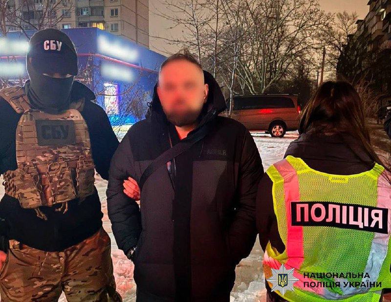 Пішки в обхід пунктів пропуску: у Києві викрили схему незаконного виїзду призовників