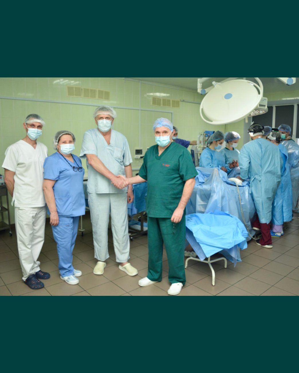 Команда столичних та запорізьких медиків врятувала чоловіка, який чекав на донорське серце - фото 2